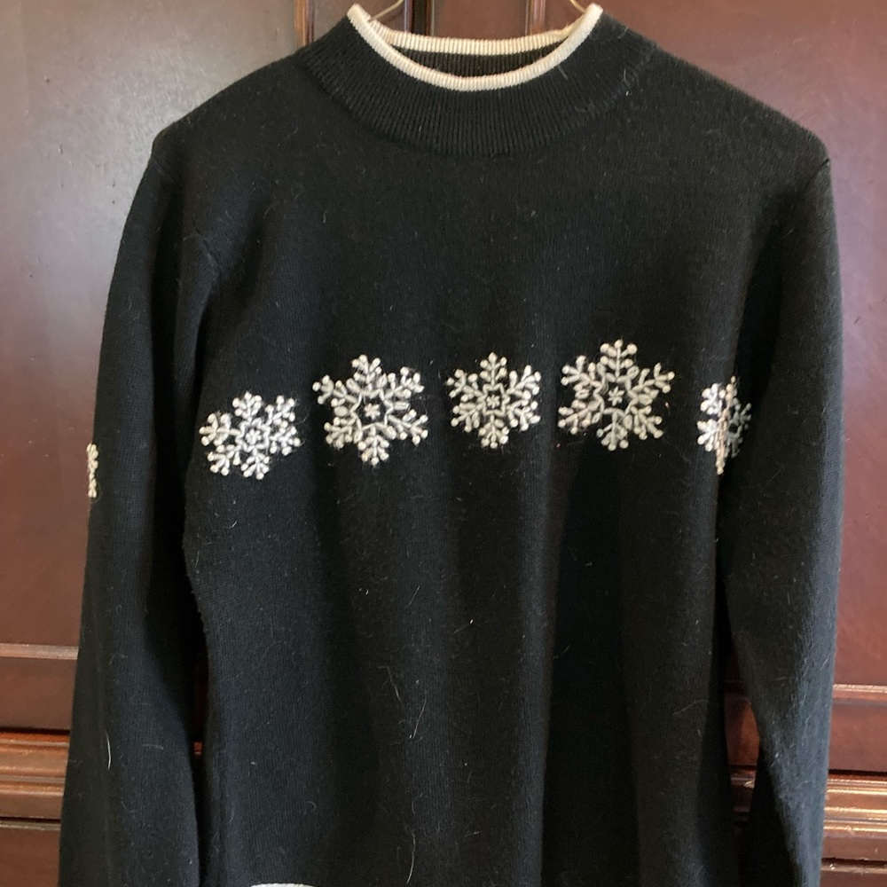 Vintage ski sweater and cap, black with white snowflakes, no size tag